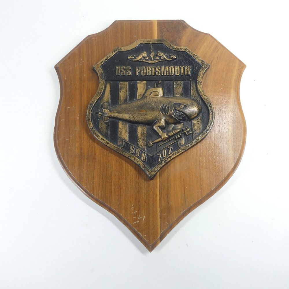 USS Portsmouth SSN 707 Submarine Insignia Wall Plaque Vintage US Navy